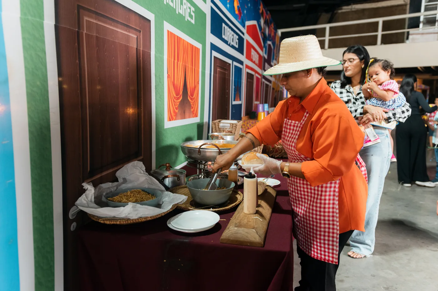 Comidas típicas no 21º Arraiá dos Dotô